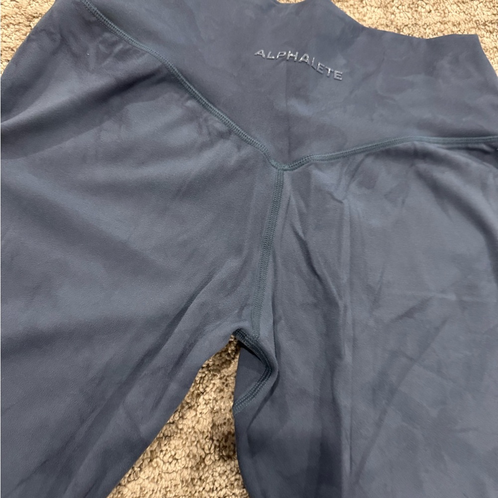 Alphalete High-Waist Navy Leggings